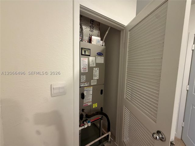390 NE 12th St, Florida City, FL 33034