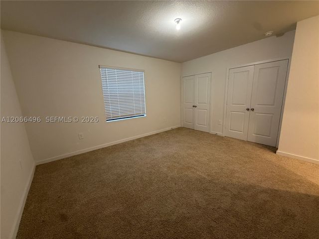390 NE 12th St, Florida City, FL 33034