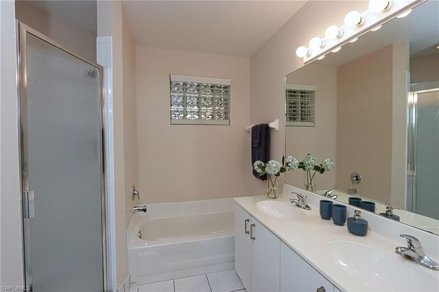 6544 Huntington Lakes CIR 204, Naples, FL 34119