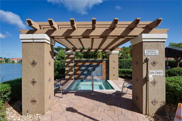 6544 Huntington Lakes CIR 204, Naples, FL 34119