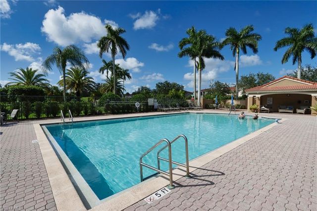 6544 Huntington Lakes CIR 204, Naples, FL 34119