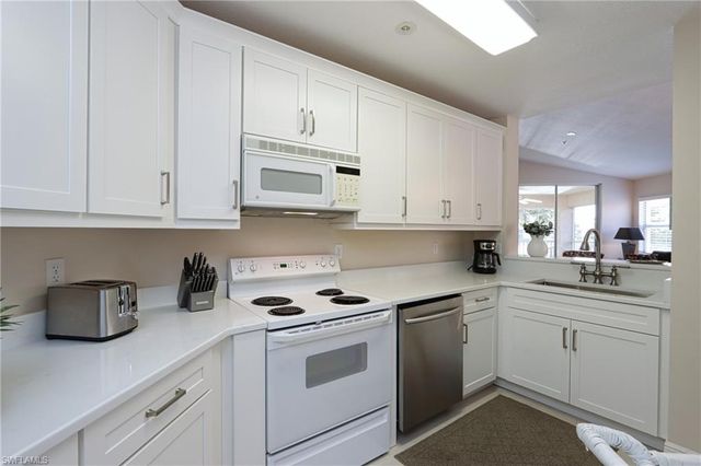 6544 Huntington Lakes CIR 204, Naples, FL 34119