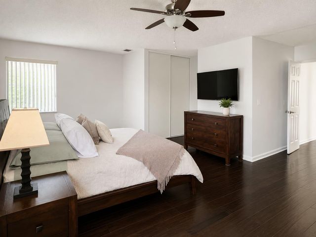 15705 NW 10th Street, Pembroke Pines, FL 33028