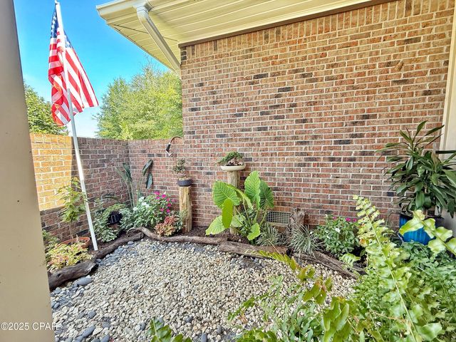 3380 Caverns Road, Marianna, FL 32446