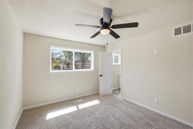 10103 La Salle Place NW, Albuquerque, NM 87114