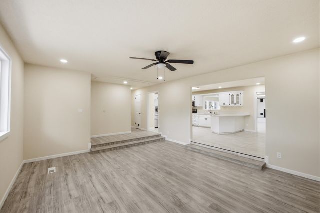 10103 La Salle Place NW, Albuquerque, NM 87114