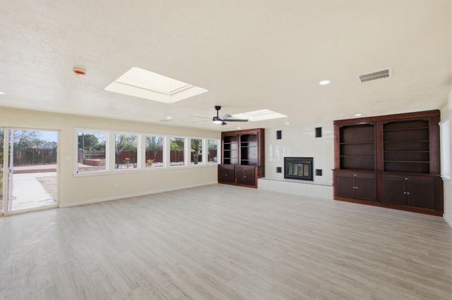 10103 La Salle Place NW, Albuquerque, NM 87114