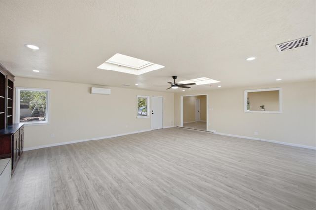 10103 La Salle Place NW, Albuquerque, NM 87114