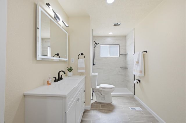 10103 La Salle Place NW, Albuquerque, NM 87114