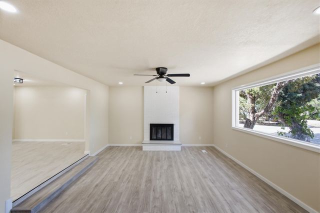 10103 La Salle Place NW, Albuquerque, NM 87114