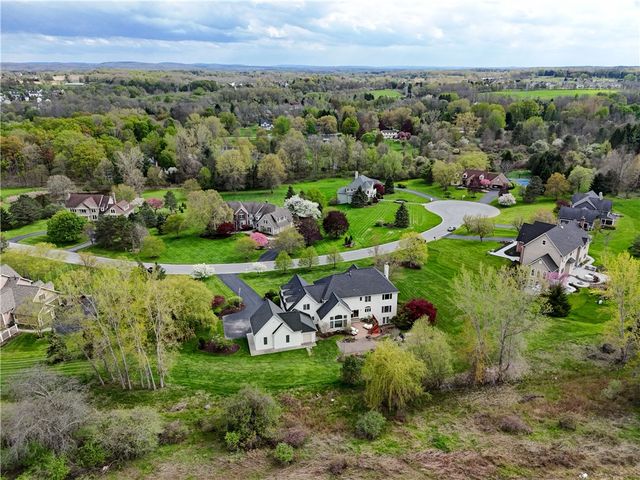 20 Sunrise Hill, Pittsford, NY 14534