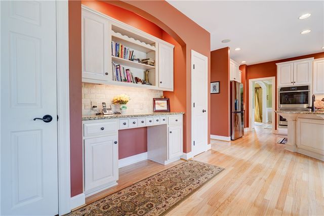 20 Sunrise Hill, Pittsford, NY 14534
