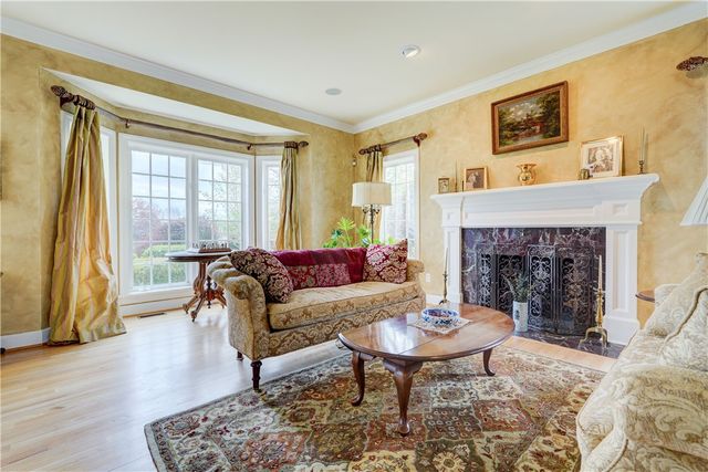 20 Sunrise Hill, Pittsford, NY 14534