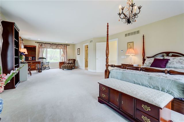 20 Sunrise Hill, Pittsford, NY 14534