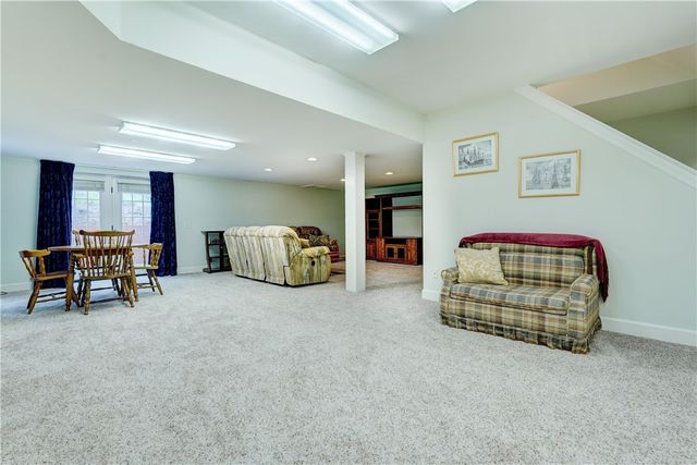 20 Sunrise Hill, Pittsford, NY 14534