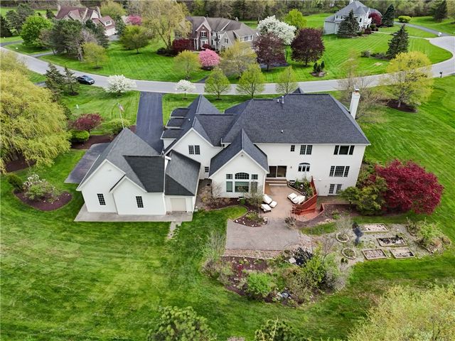 20 Sunrise Hill, Pittsford, NY 14534