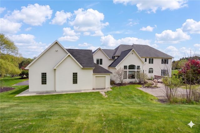 20 Sunrise Hill, Pittsford, NY 14534