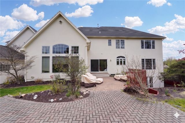 20 Sunrise Hill, Pittsford, NY 14534