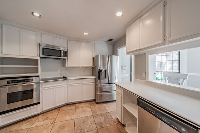 16056 Chalfont Court, Dallas, TX 75248