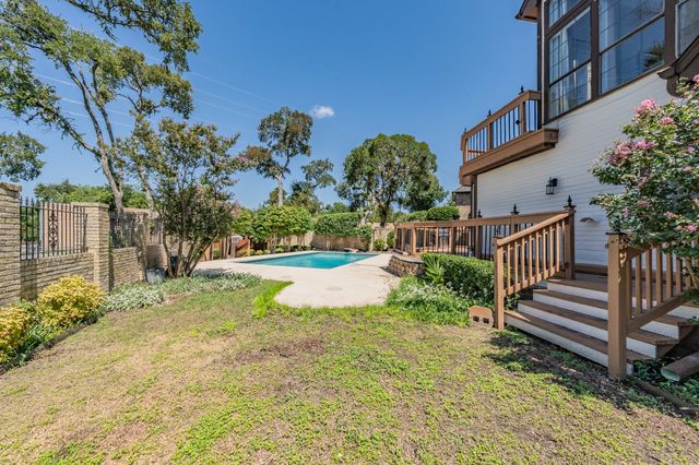 16056 Chalfont Court, Dallas, TX 75248