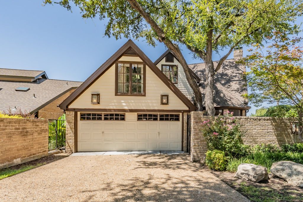 16056 Chalfont Court, Dallas, TX 75248