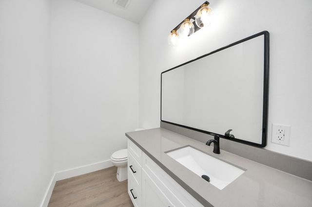 4129 E Toliver Street, Houston, TX 77016