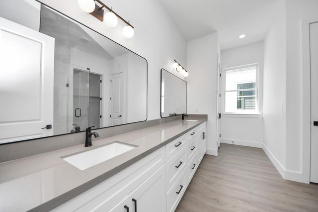 4129 E Toliver Street, Houston, TX 77016