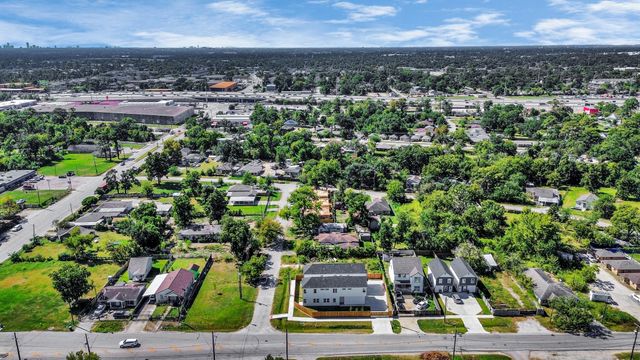 4129 E Toliver Street, Houston, TX 77016