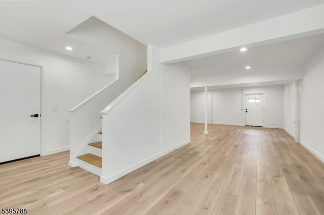 25 Pulaski Ave, Wallington Boro, NJ 07057