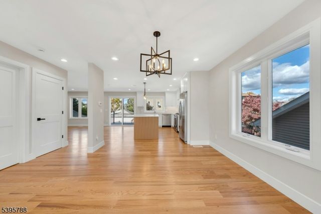 25 Pulaski Ave, Wallington Boro, NJ 07057