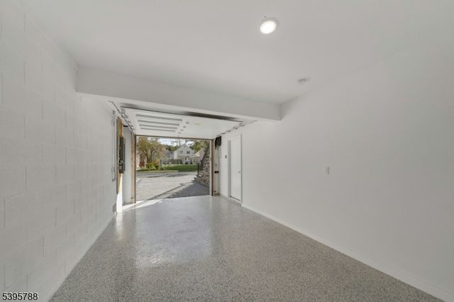 25 Pulaski Ave, Wallington Boro, NJ 07057