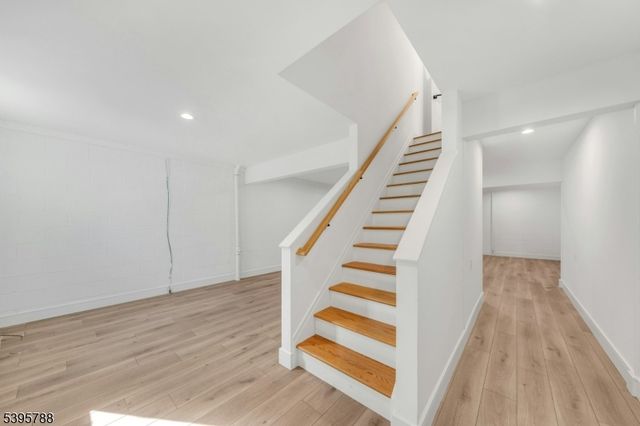 25 Pulaski Ave, Wallington Boro, NJ 07057