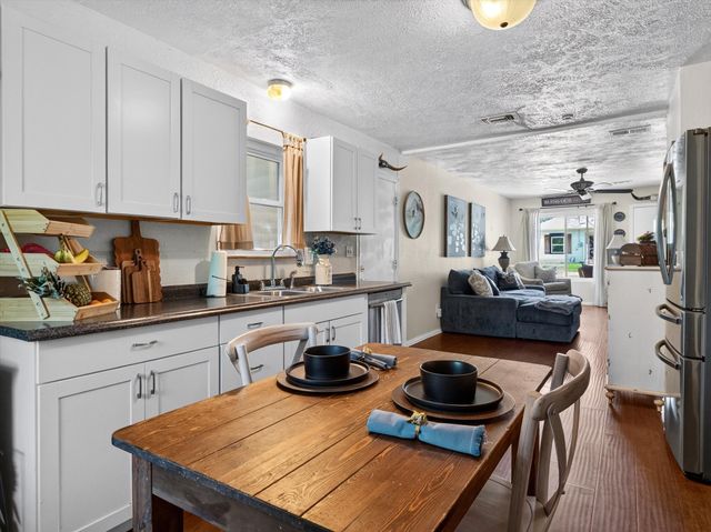 626 E South Street, Whitesboro, TX 76273
