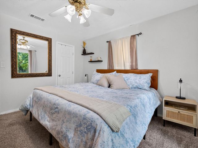 626 E South Street, Whitesboro, TX 76273