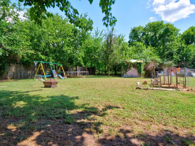 626 E South Street, Whitesboro, TX 76273