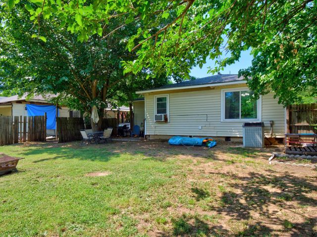 626 E South Street, Whitesboro, TX 76273