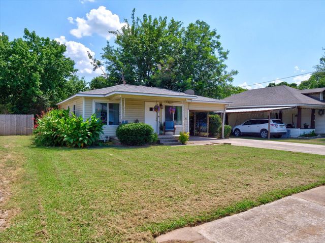 626 E South Street, Whitesboro, TX 76273
