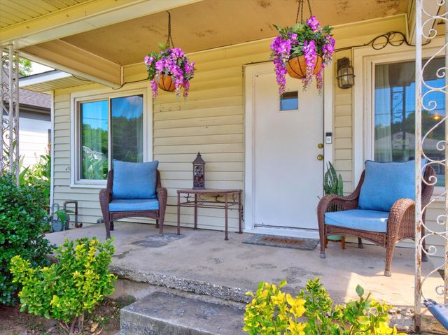 626 E South Street, Whitesboro, TX 76273