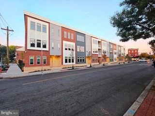 200 HAMILTON AVE #202, Trenton, NJ 08609