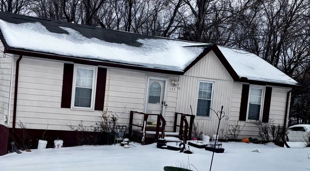 103 Batey Cir, Dickson, TN 37055