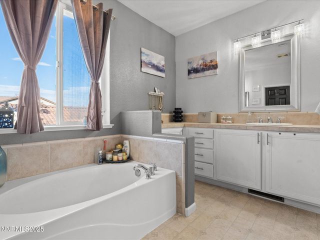 6970 Rioja Court, Sparks, NV 89436