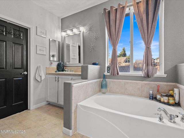 6970 Rioja Court, Sparks, NV 89436