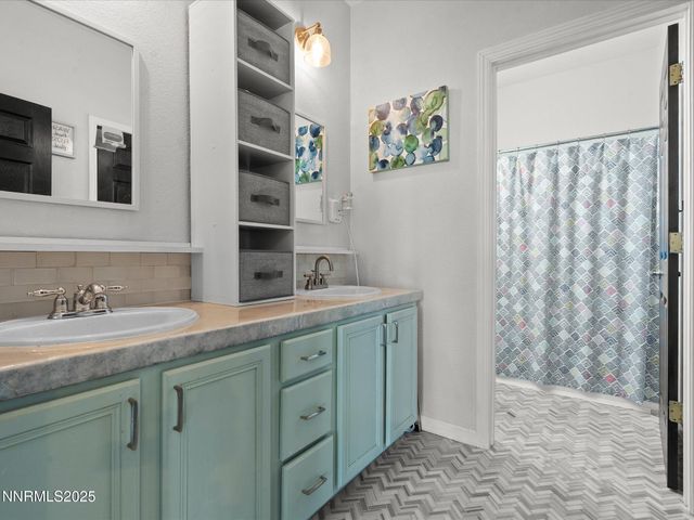 6970 Rioja Court, Sparks, NV 89436