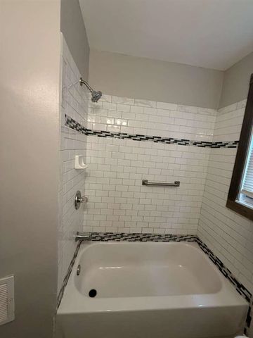 16584 Blackstone Street, Detroit, MI 48219