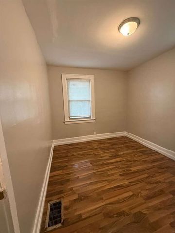 16584 Blackstone Street, Detroit, MI 48219
