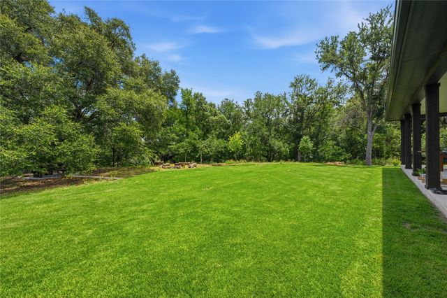 150 McNaughton DR, Liberty Hill, TX 78642
