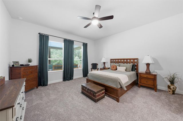 150 McNaughton DR, Liberty Hill, TX 78642