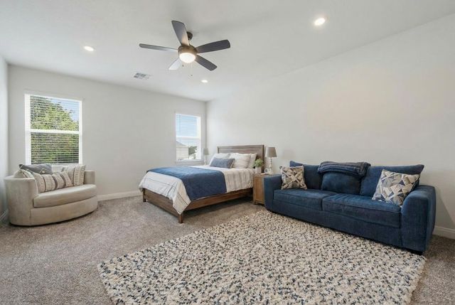 150 McNaughton DR, Liberty Hill, TX 78642