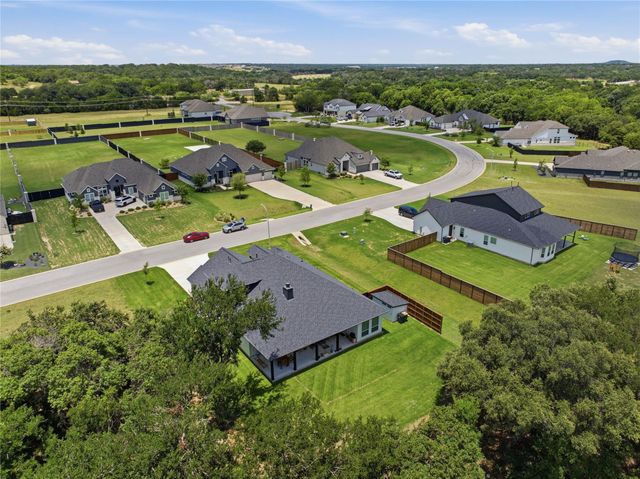 150 McNaughton DR, Liberty Hill, TX 78642