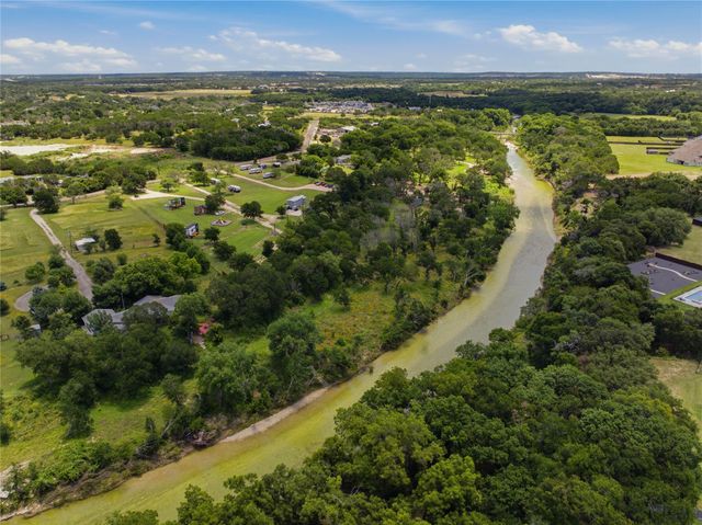 150 McNaughton DR, Liberty Hill, TX 78642